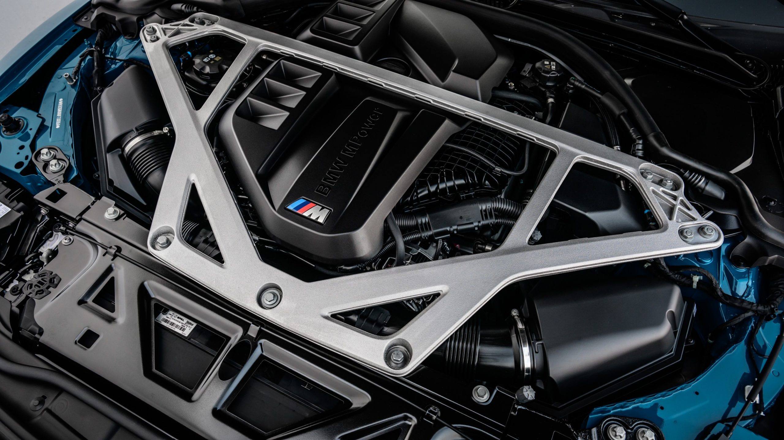 BMW ohranja V8 motorje tudi v prihodnje