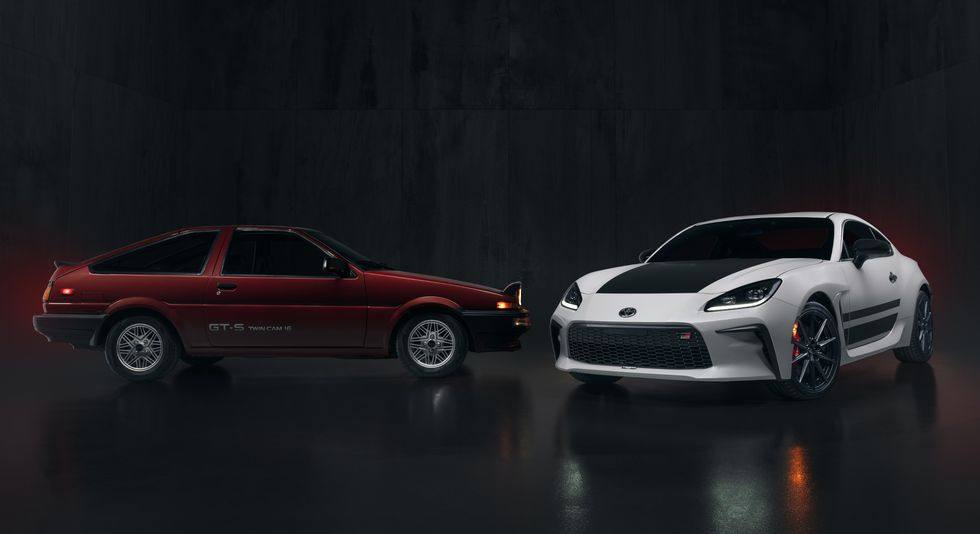 Oživitev drifting ikone: vpogled v novo Toyoto GR86 Trueno Edition