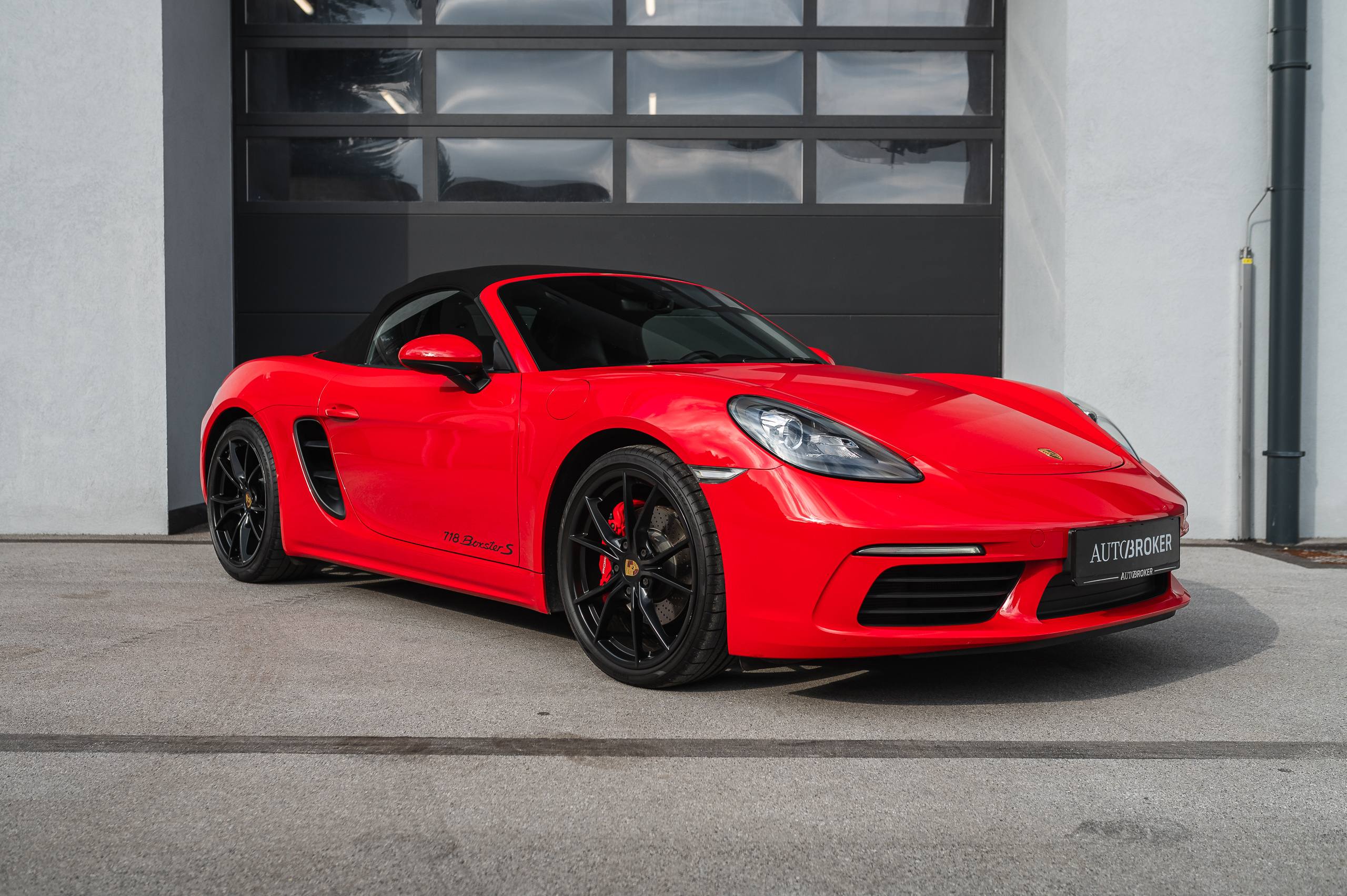 Porsche Boxster vendarle samo na bencin?