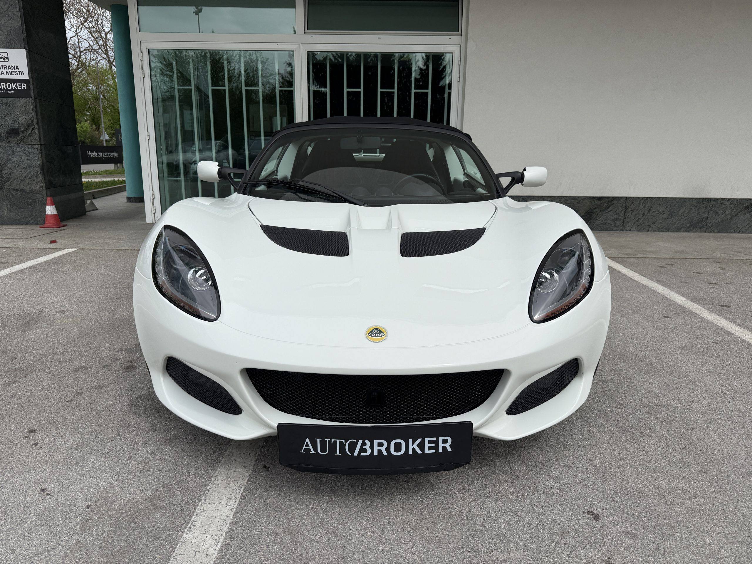 Lotus: znamka, ustvarjena na dirkališču