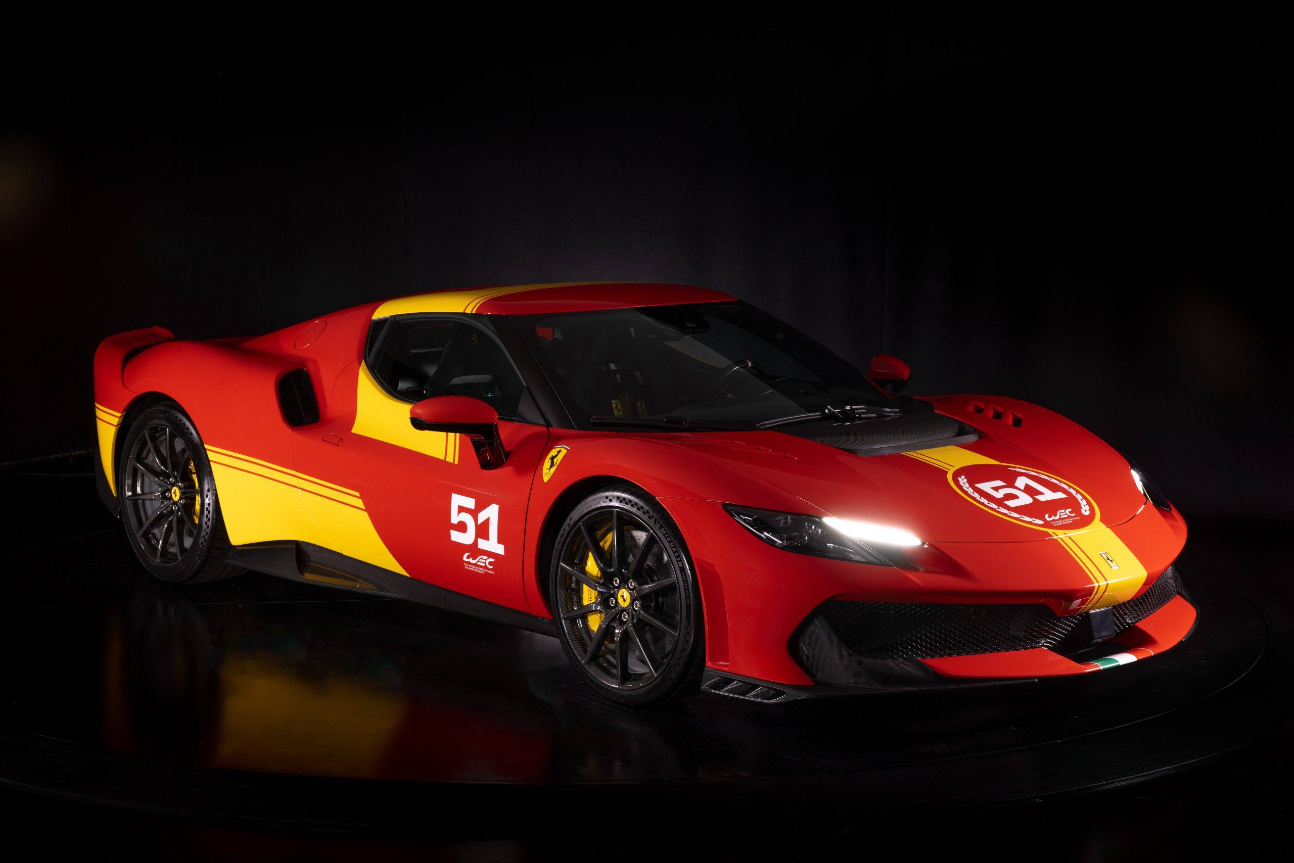 Ferrari predstavil dirkalnik za svoje dirkače