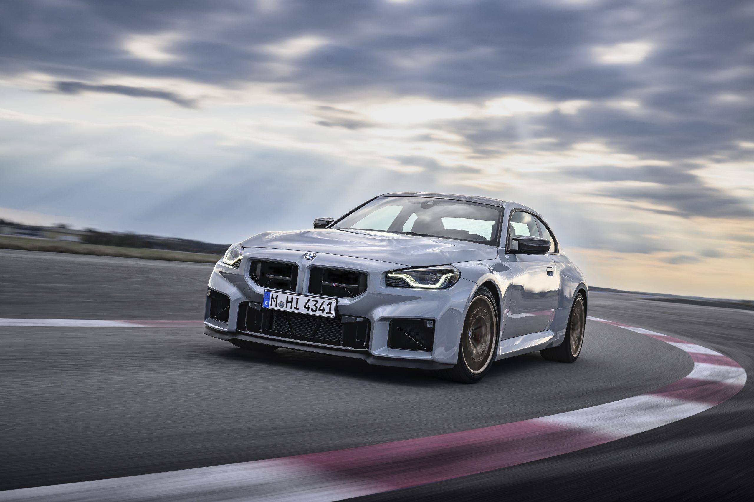 M2 CS z močjo M3 Competition