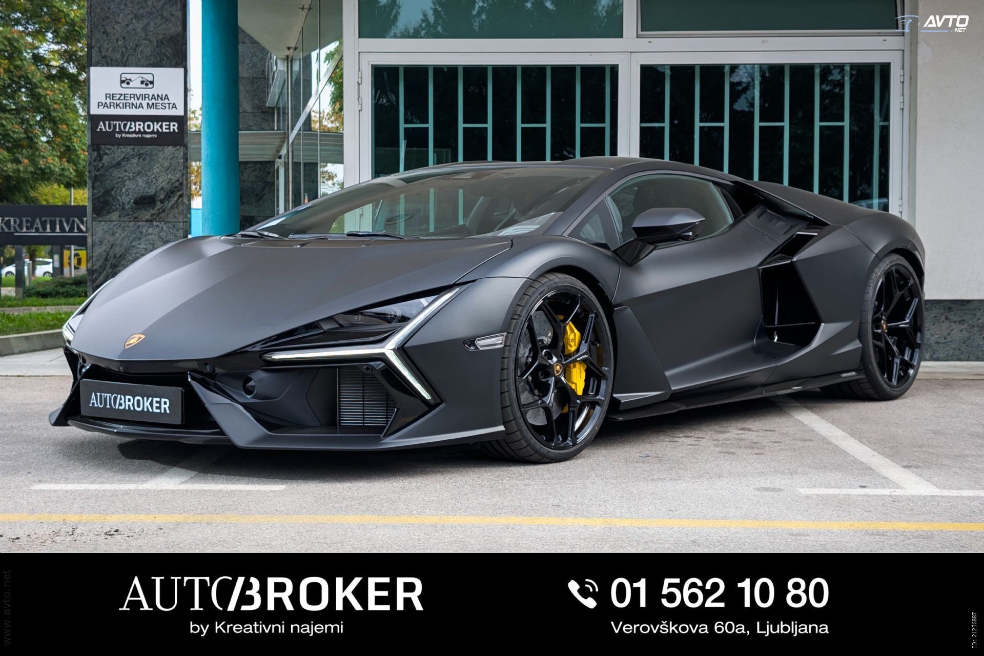 Lamborghini Revuelto